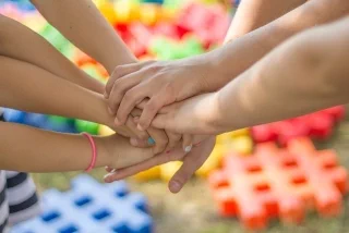 hands-g413157c5b 640